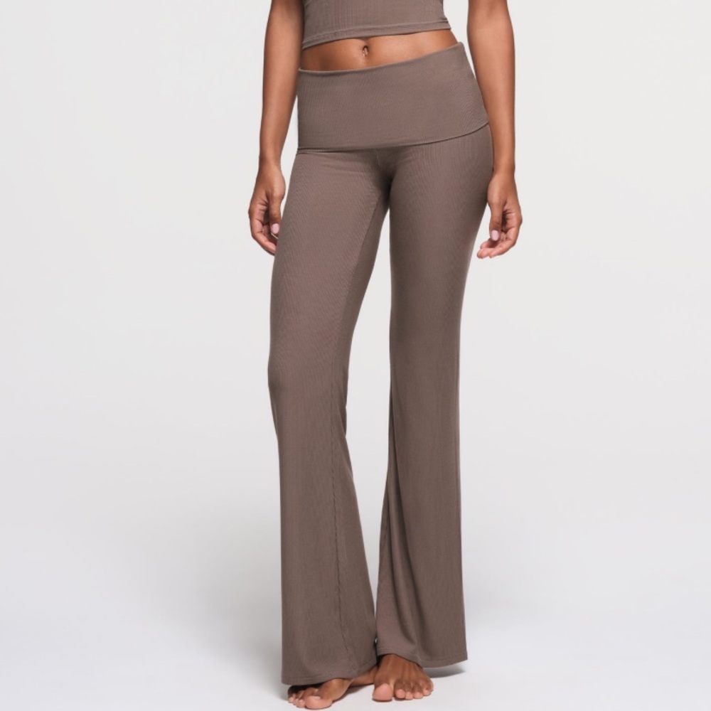 NWT SKIMS Brown Foldover Lounge Pants